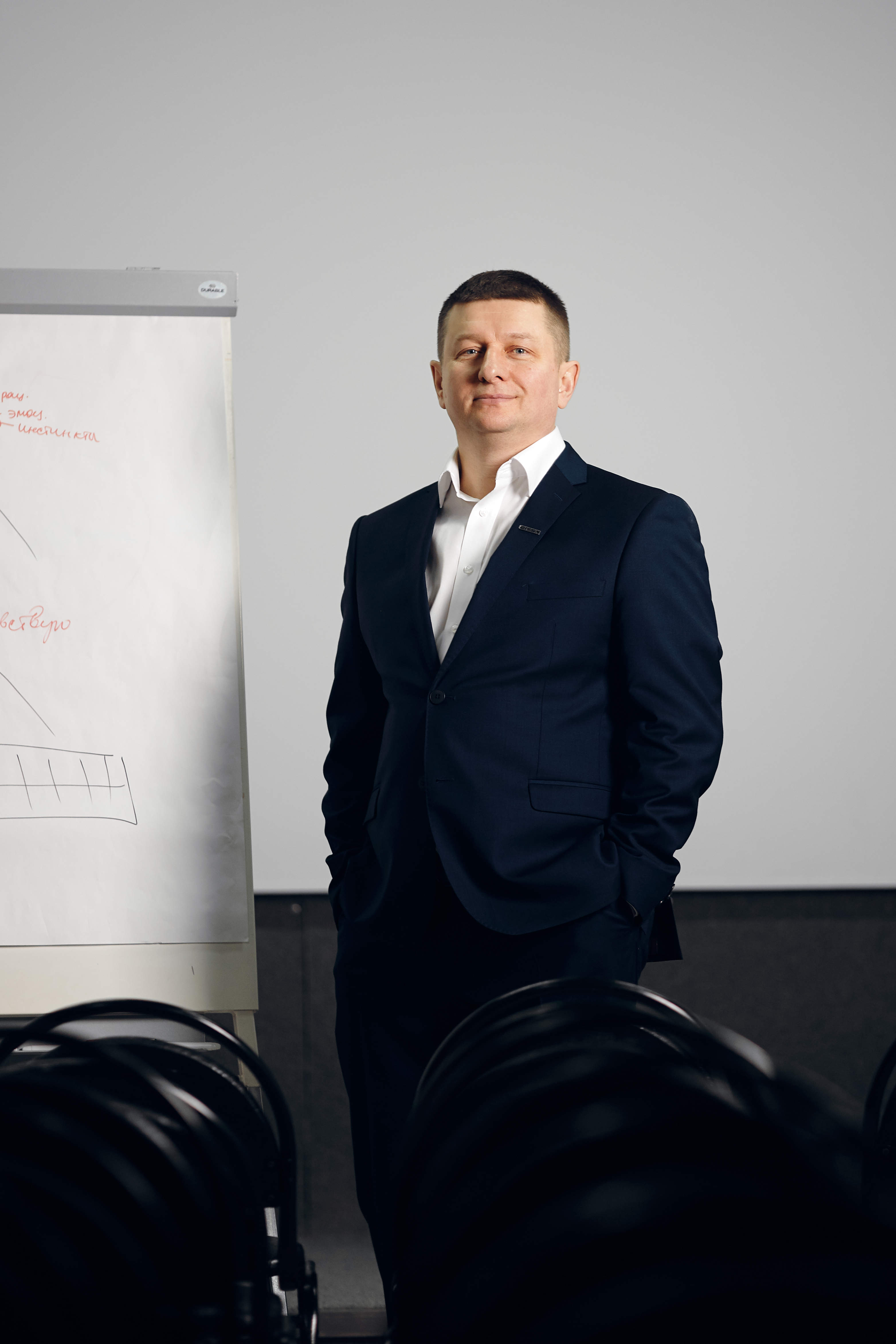 Станислав Твердохлеб у флипчарта